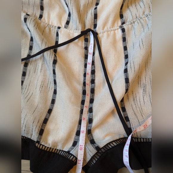 Adelyn Rae Boho Romper - SZ M - Picture 3 of 9